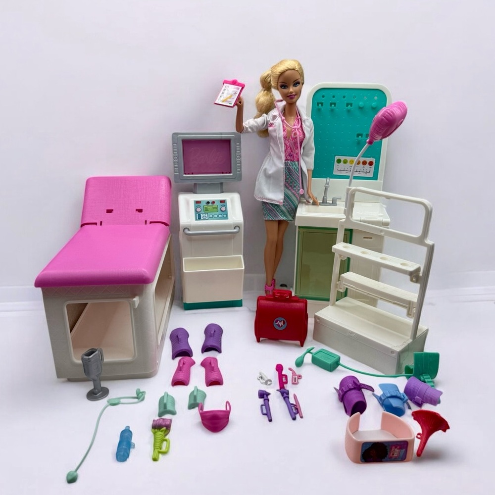 Barbie Care Clinic Fast Cast Clinic Doctor Playset with Doll and Accessories